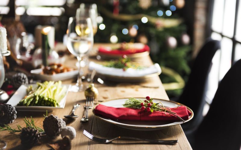 Simple & Stylish Holiday Entertaining Ideas to Impress Your Guests