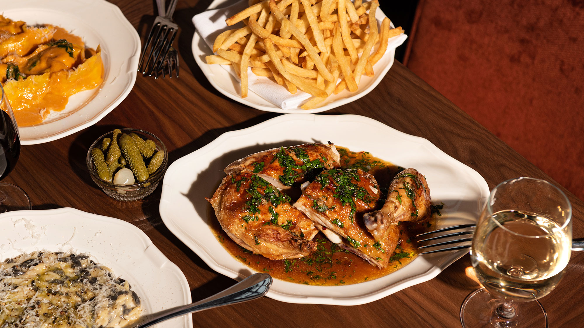 New York Chicken： Iconic Dishes and Where to Find Them