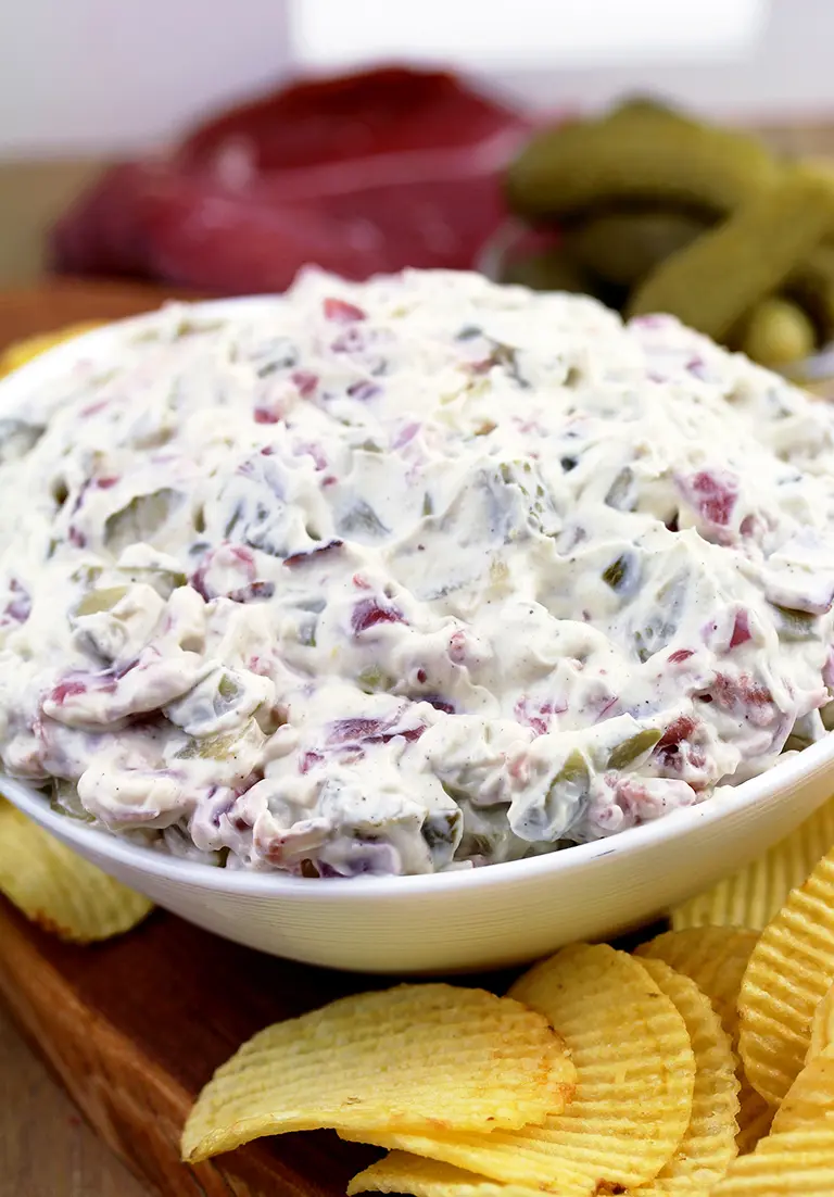 Irresistible Dill Pickle and Dried Beef Dip Recipe for Parties