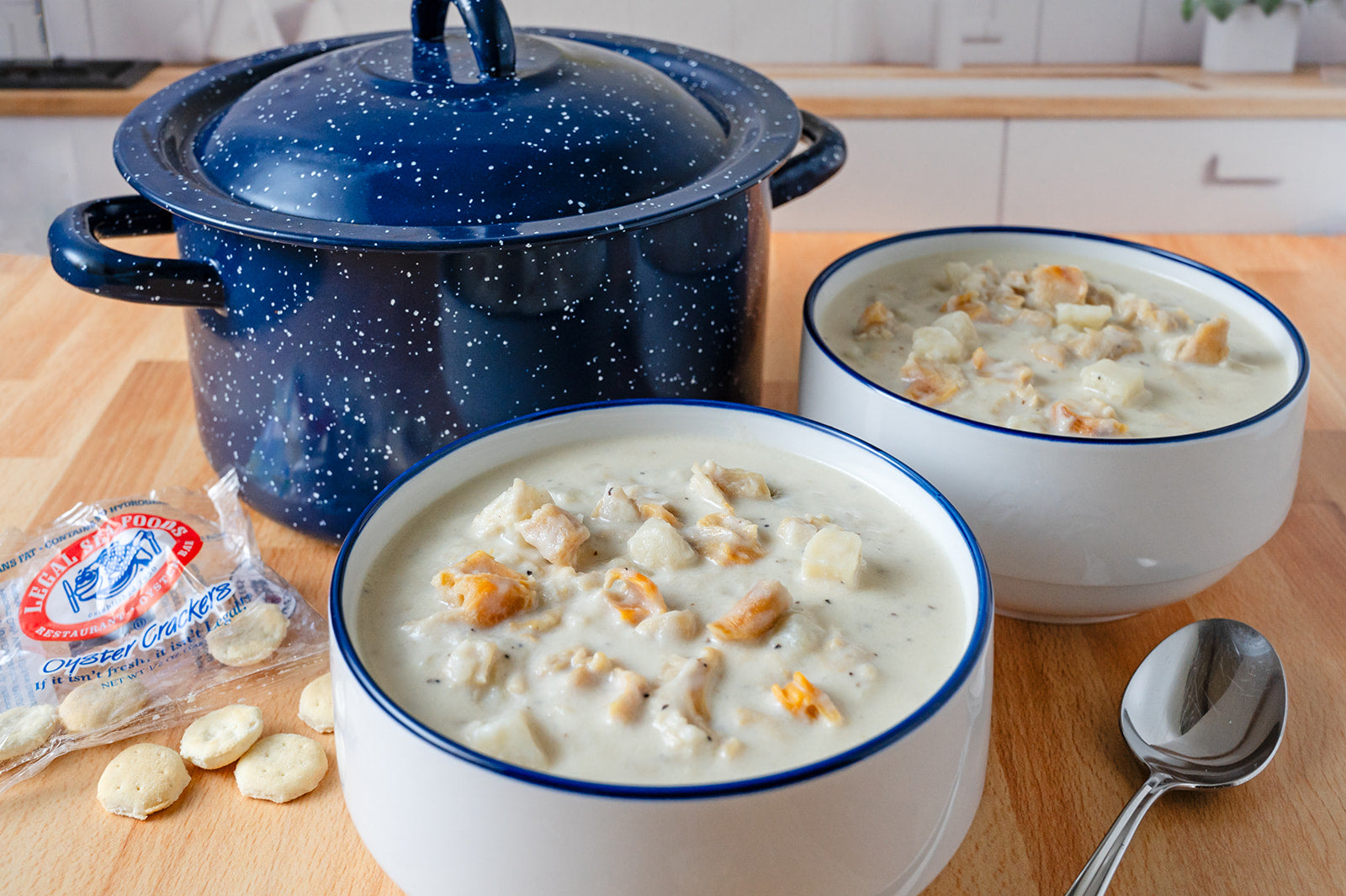 Legal Seafood Clam Chowder： A Must-Try Recipe for Chowder Lovers