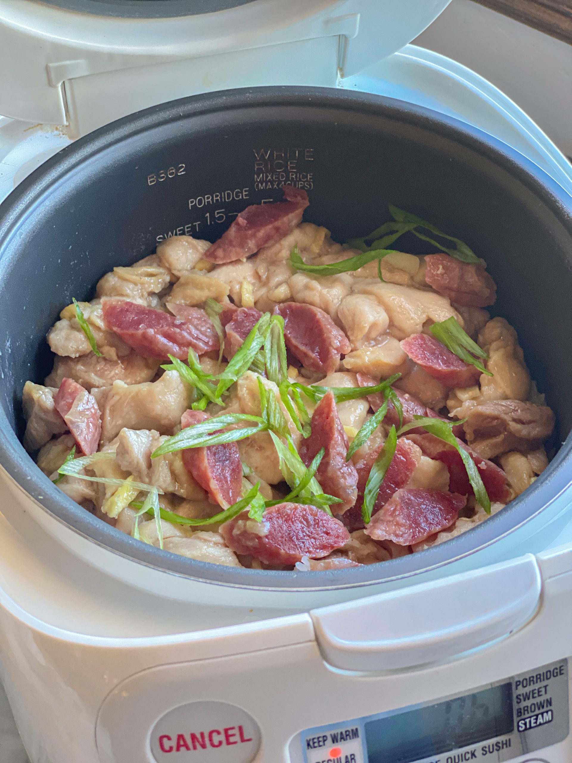 Easy Rice Cooker Chicken Recipe： Perfect One-Pot Meal