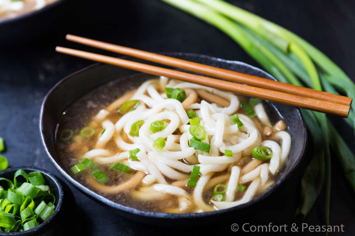 Easy Seafood Udon Noodle Soup Recipe – A Comforting 10-Minute Meal