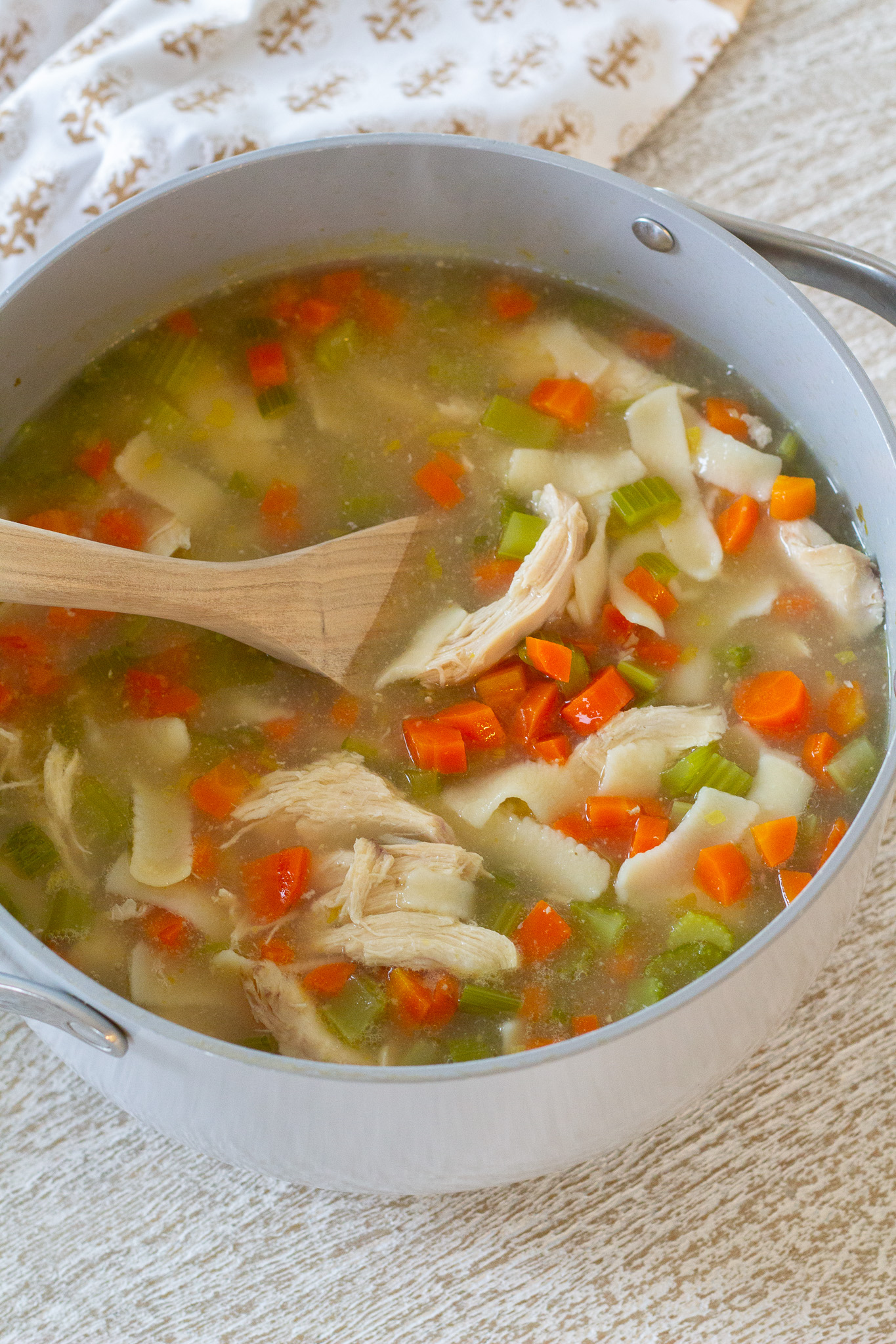 Delicious Chicken Soup with Beef Broth： A Flavorful Twist