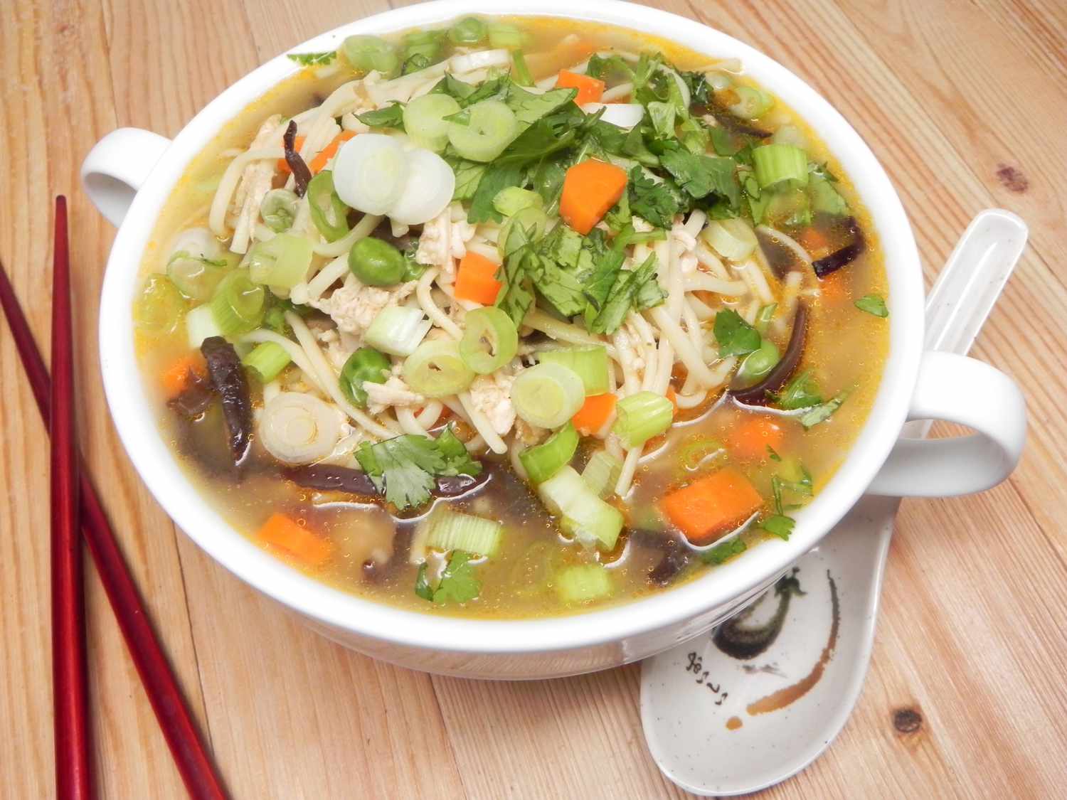 Chicken Lemongrass Soup with Fresh Herbs： A Healthy Twist