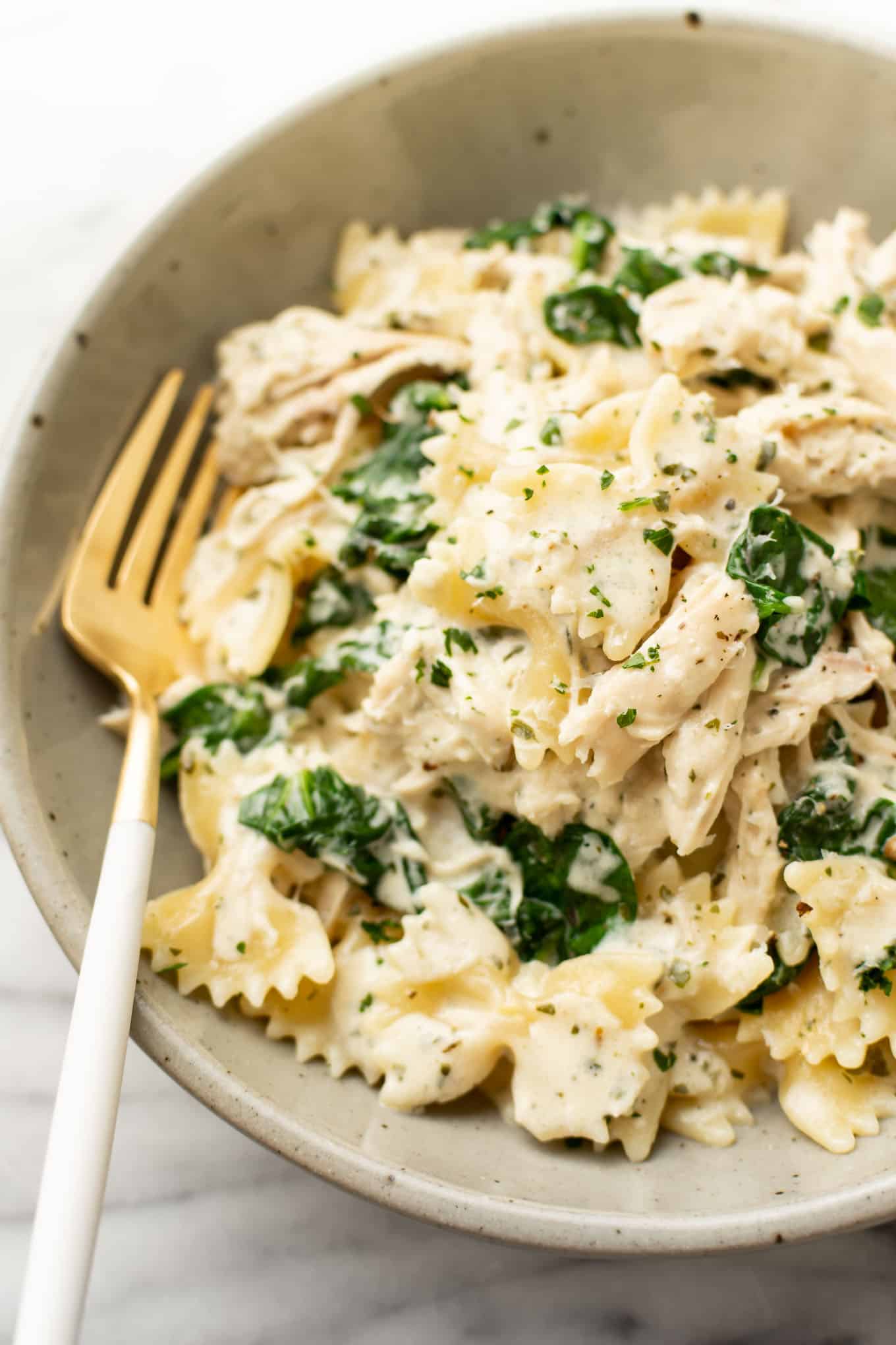 Indulge in Boursin Chicken Pasta： Quick and Delicious Meal