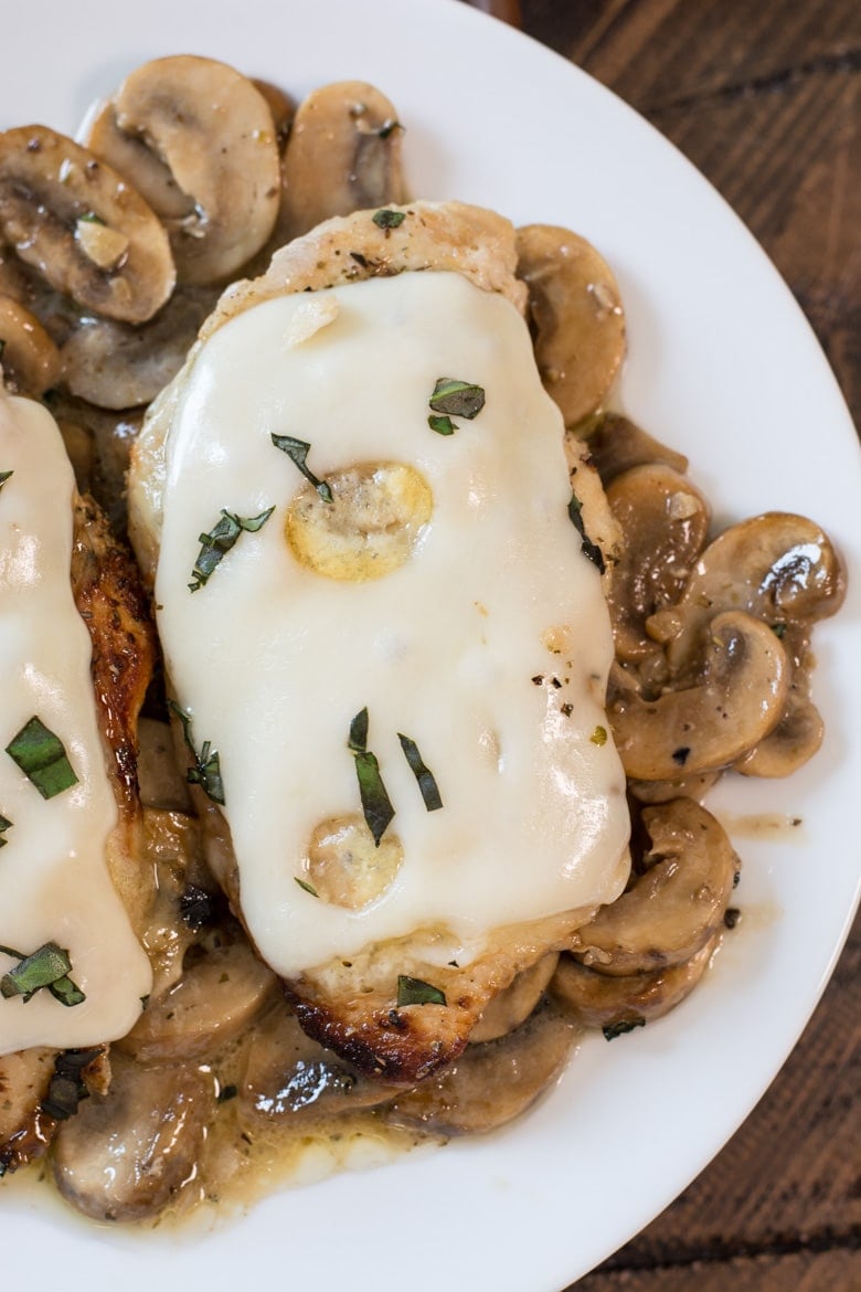 Delicious Chicken Breast with Mushroom and Swiss – Step-by-Step Recipe