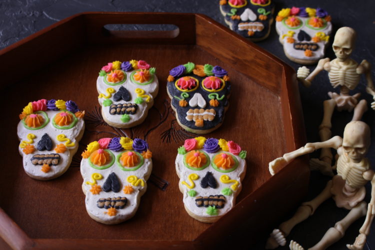 How to Make Traditional Day of the Dead Biscuits with Sugar Skull Designs