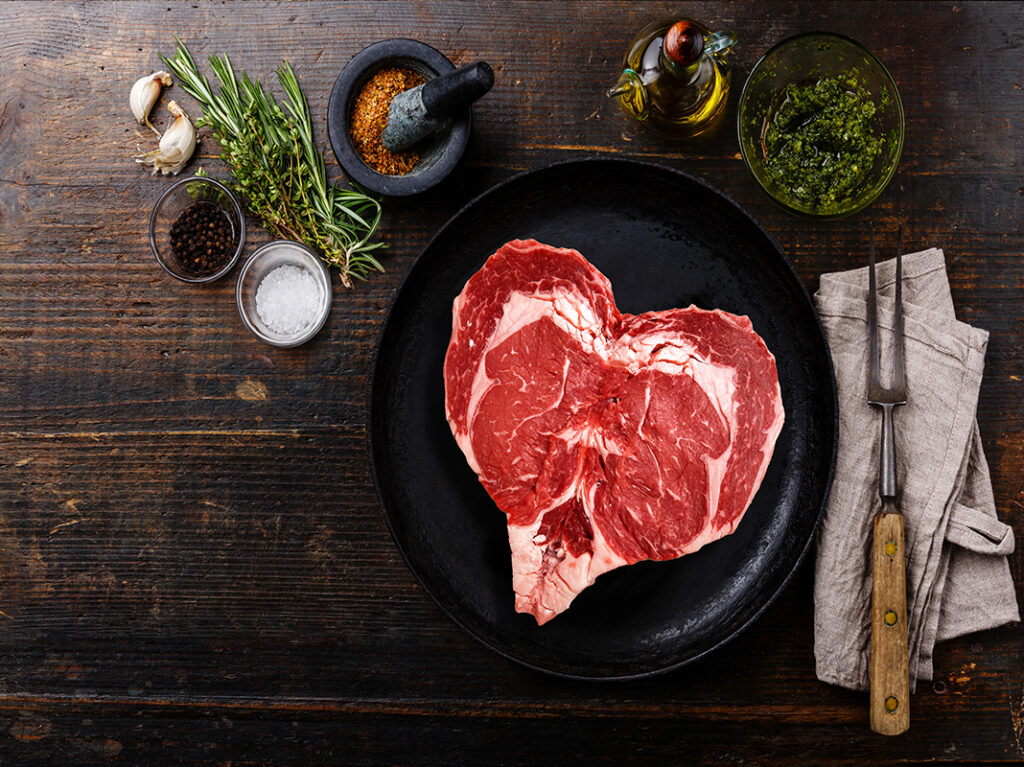 Heart-Shaped Valentines Day Steak： A Special Dinner Recipe