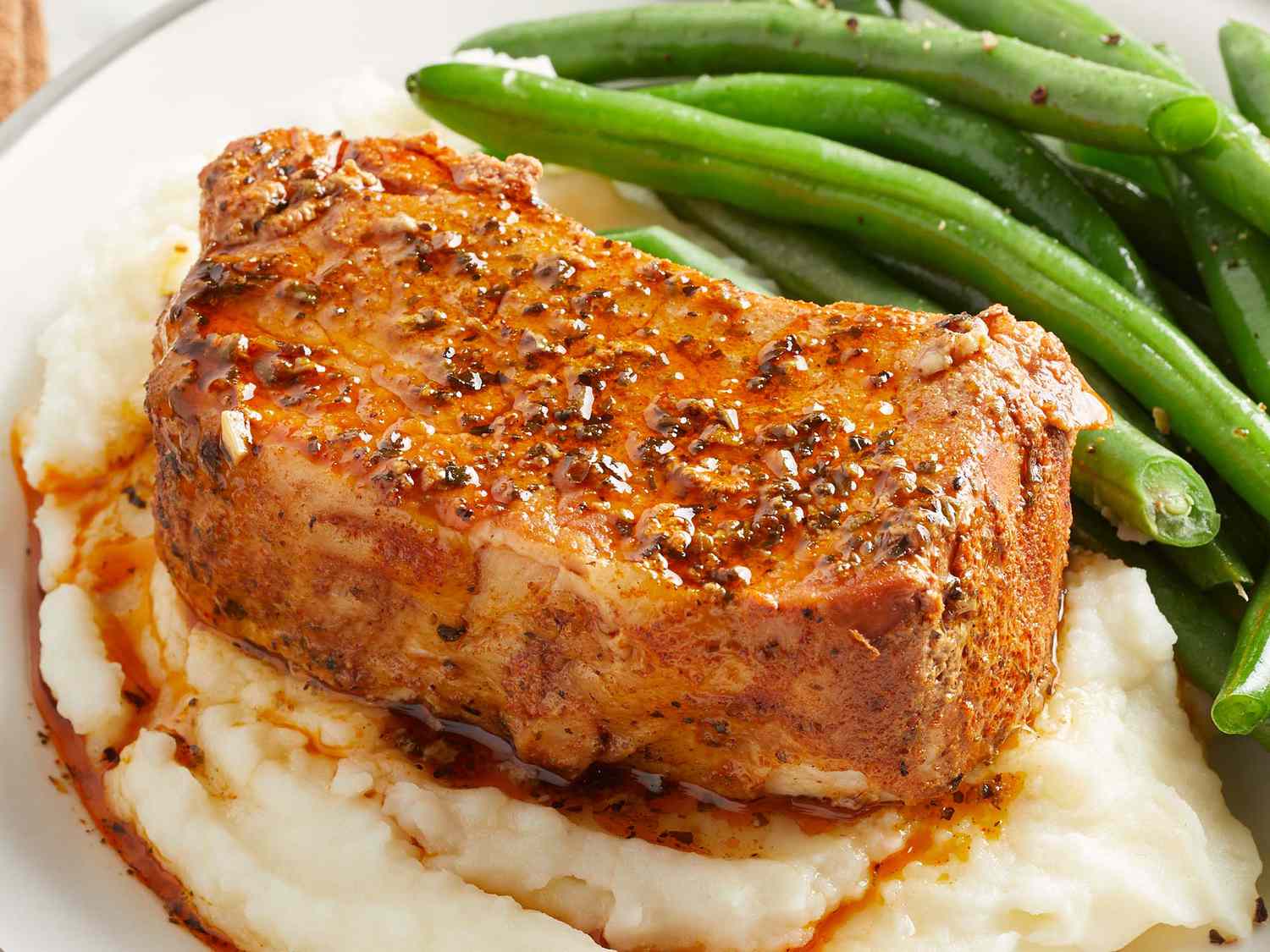 Delicious Crock Pot Pork Chops and Rice： Quick and Effortless Cooking