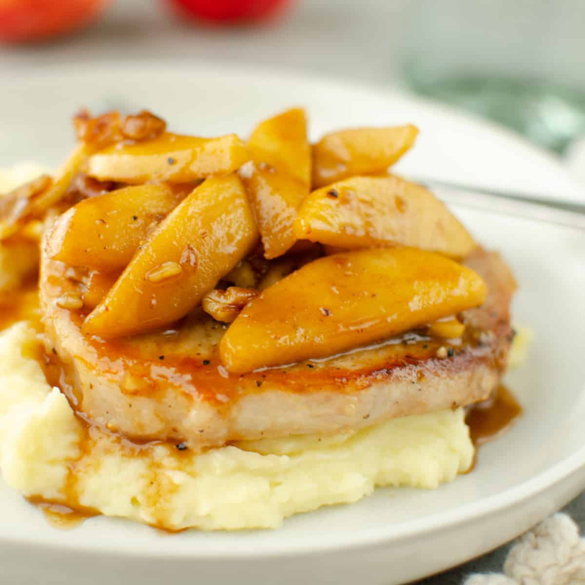 How to Make Sautéed Apples for Pork Chops： A Simple Recipe