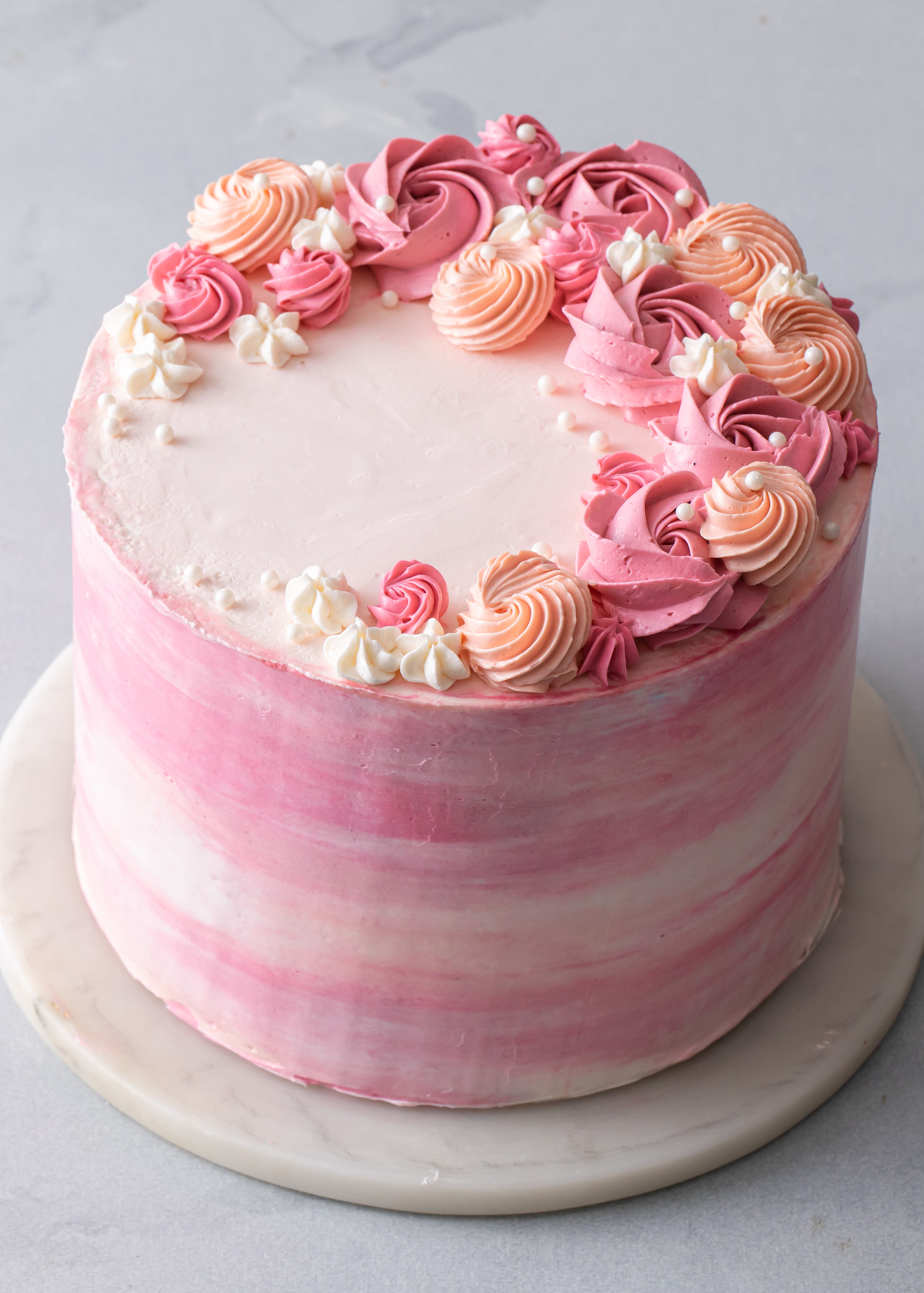 Create Stunning Birthday Cakes with Butter Cake Icing Techniques