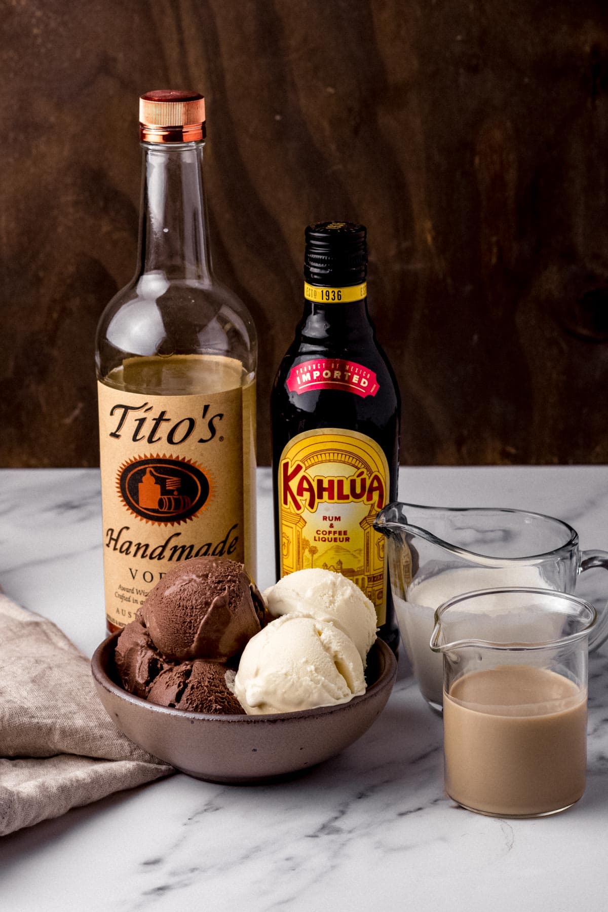 How to Make the Perfect TGI Fridays Mudslide Drink at Home