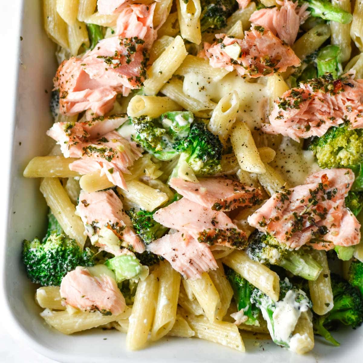 Easy Salmon Broccoli Pasta: A Quick and Tasty Dinner