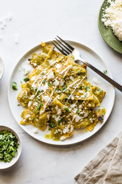 Chicken Chilaquiles Verdes Recipe: A Flavorful Mexican Breakfast Dish