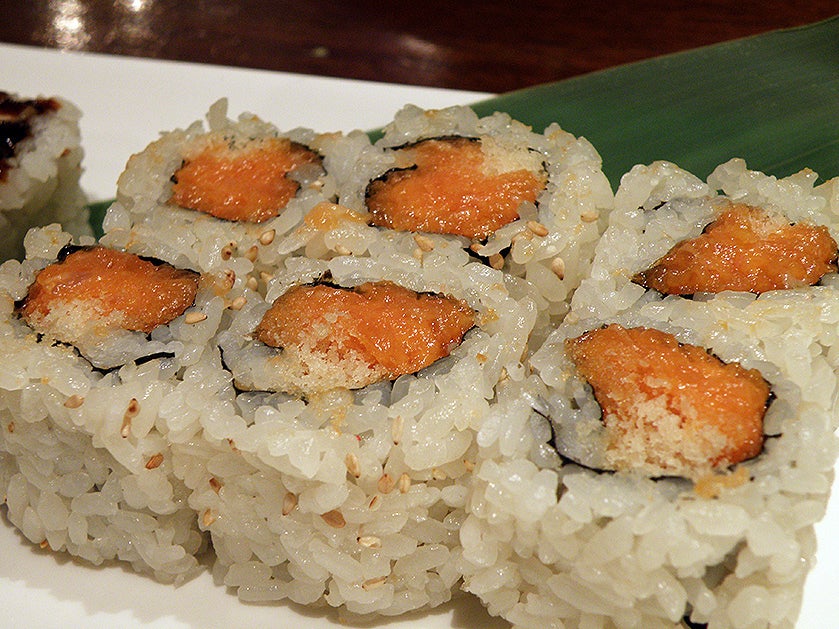 spicy crunch salmon roll