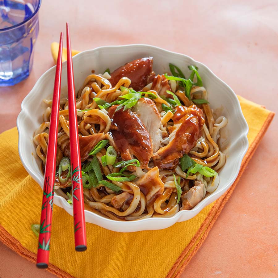 How to Make Slow Cooker Honey Soy Chicken Noodles: A Tasty, Low-effort Meal