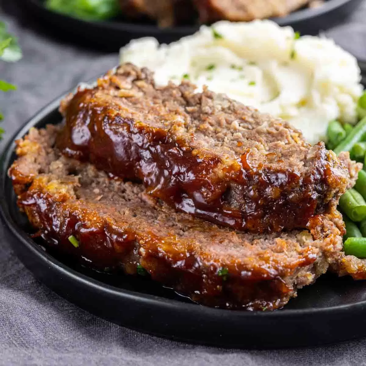 Moist and Delicious Everyday Meatloaf: Easy Recipe for Busy Days