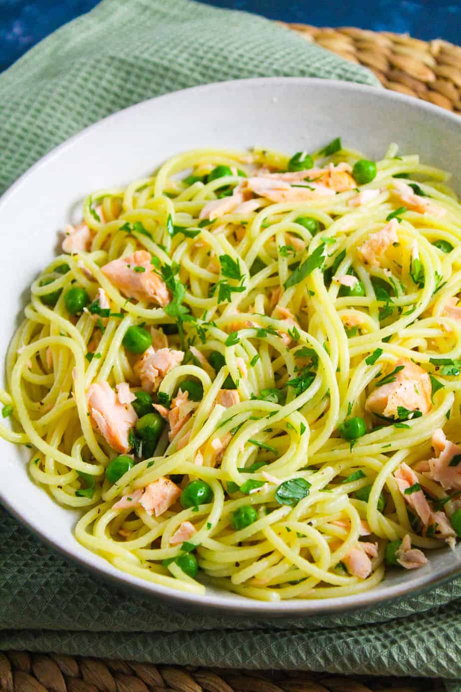 Delicious Salmon with Pasta and Peas Recipe for a Quick Meal