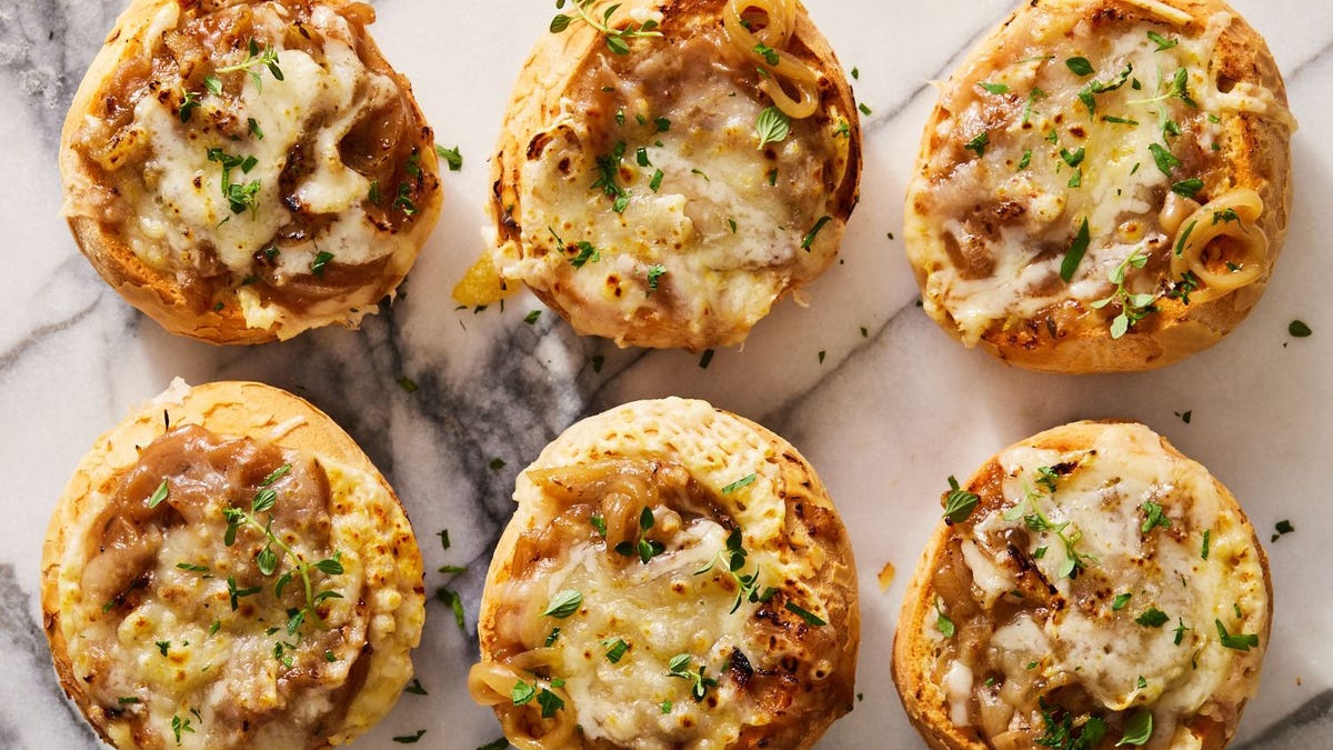 Easy French Onion Soup Bombs Recipe: Caramelized Onions and Melty Cheese Delight