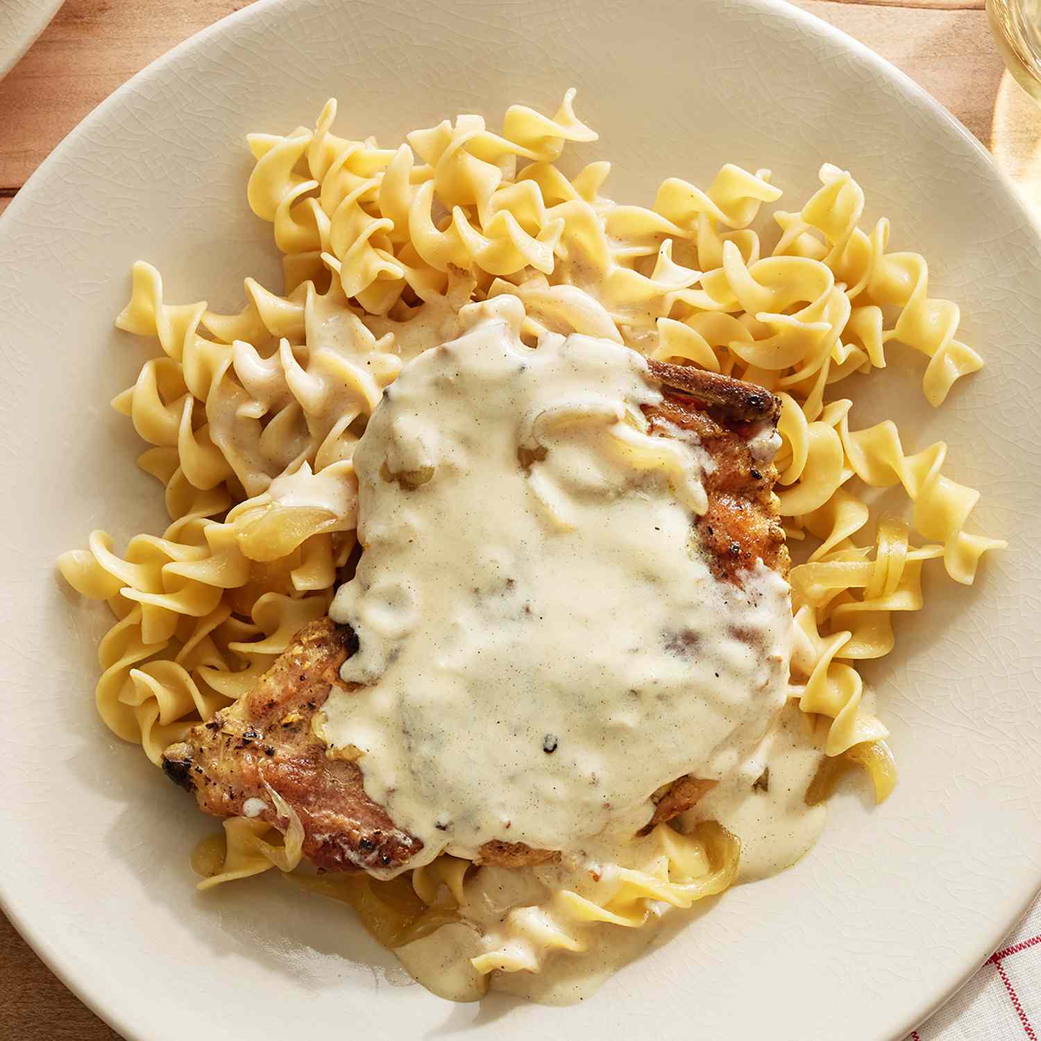 How to Make Perfect Sour Cream Pork Chops in a Slow Cooker