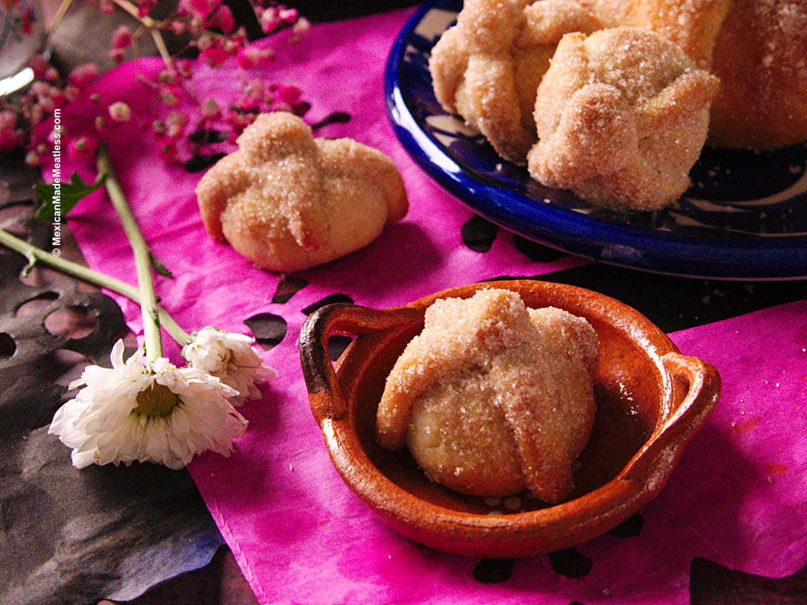 Easy Day of the Dead Cookies Recipe with 6 Simple Ingredients