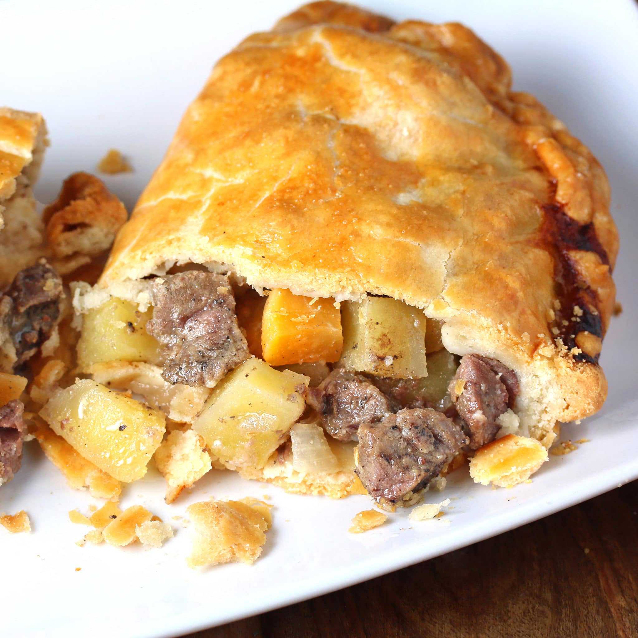 Traditional Beef Pasties: Easy Recipe for Homemade Meat Pies