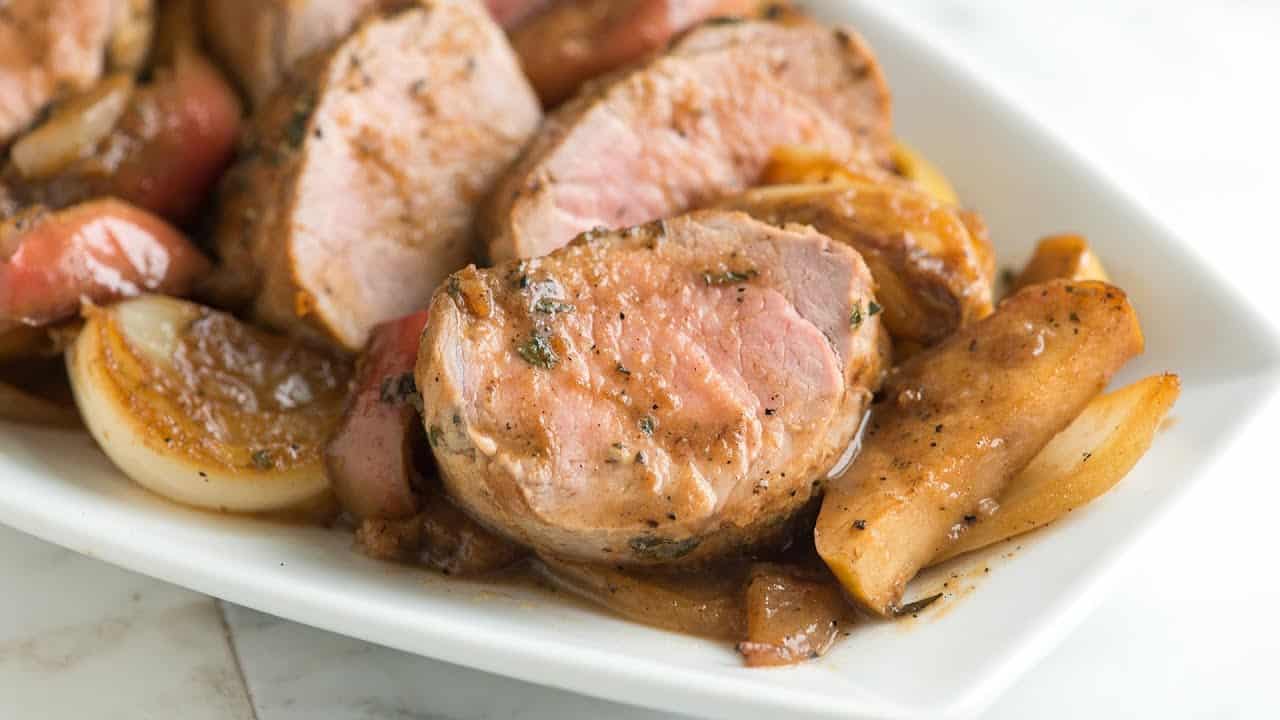 Pork Tenderloin with Apples and Onions: A Deliciously Juicy Recipe