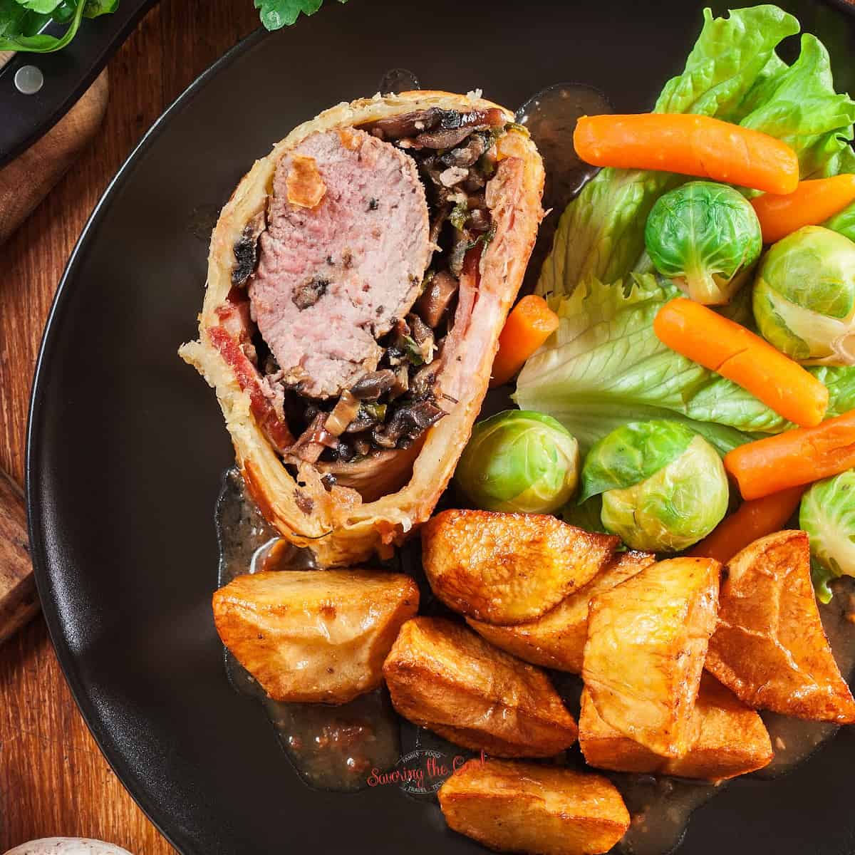 What to Serve with Beef Wellington: Tasty Side Dishes for a Complete Meal