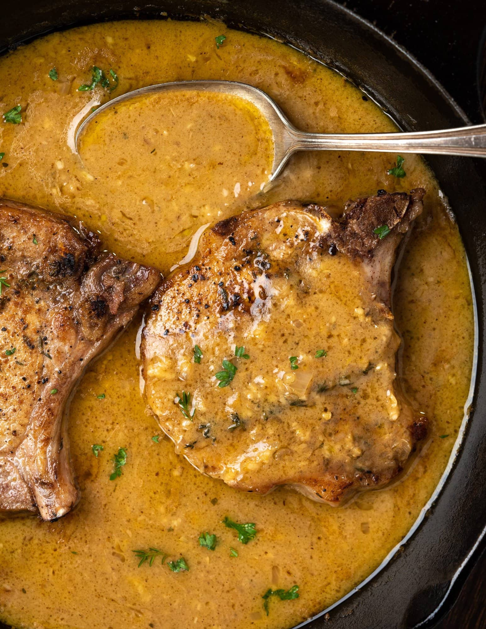 Juicy Pork Chops in Sour Cream – Your Go-To Recipe for Tender Meat!