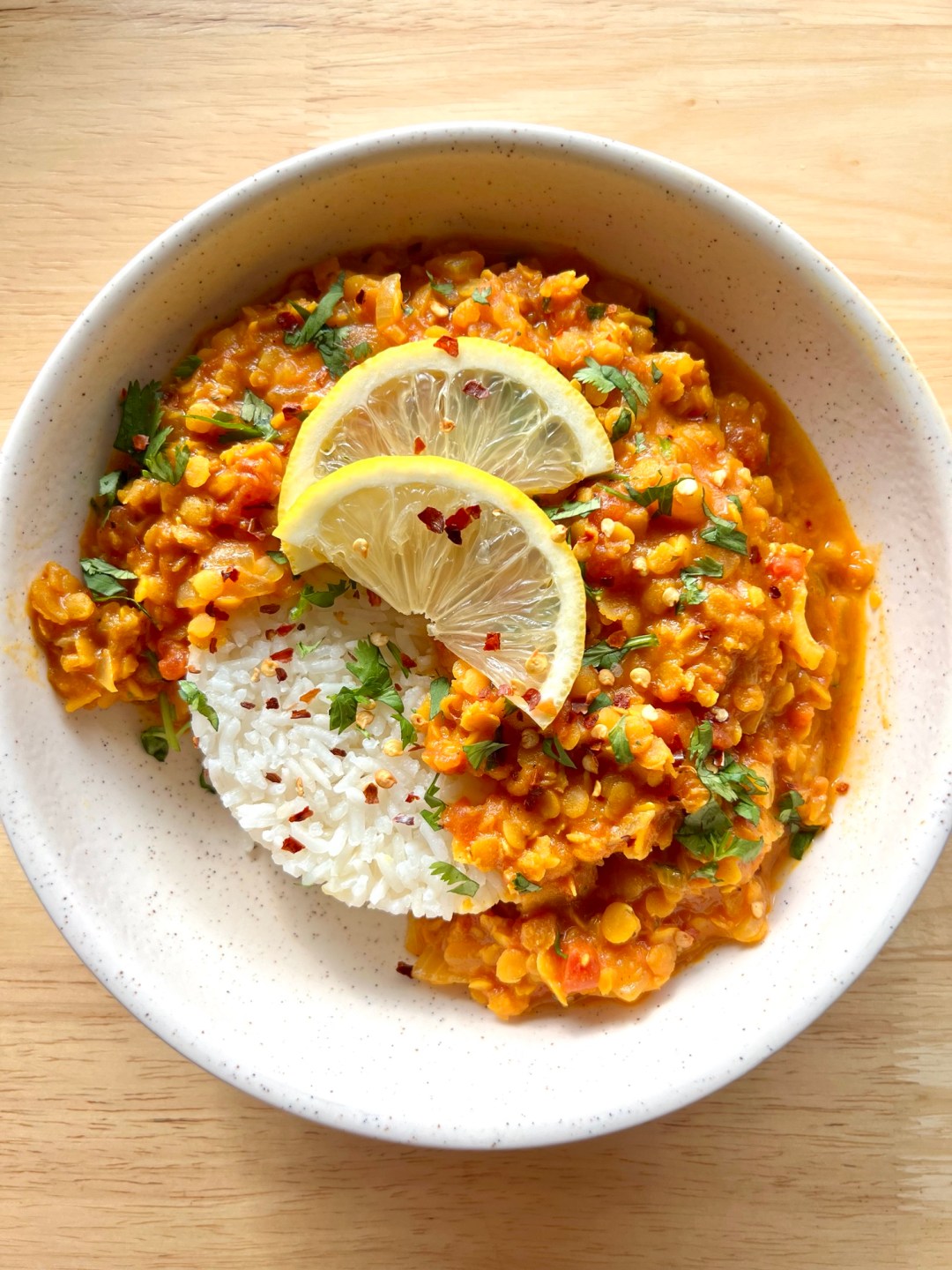 Delicious Salmon Lentil Curry Recipe with Creamy Coconut Sauce