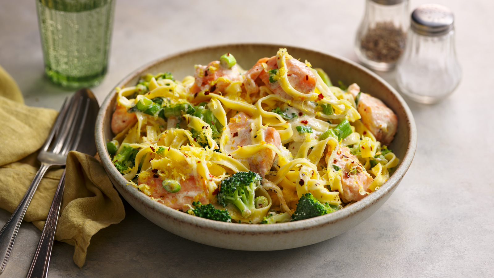 Easy Salmon Broccoli Pasta: A Quick and Tasty Dinner