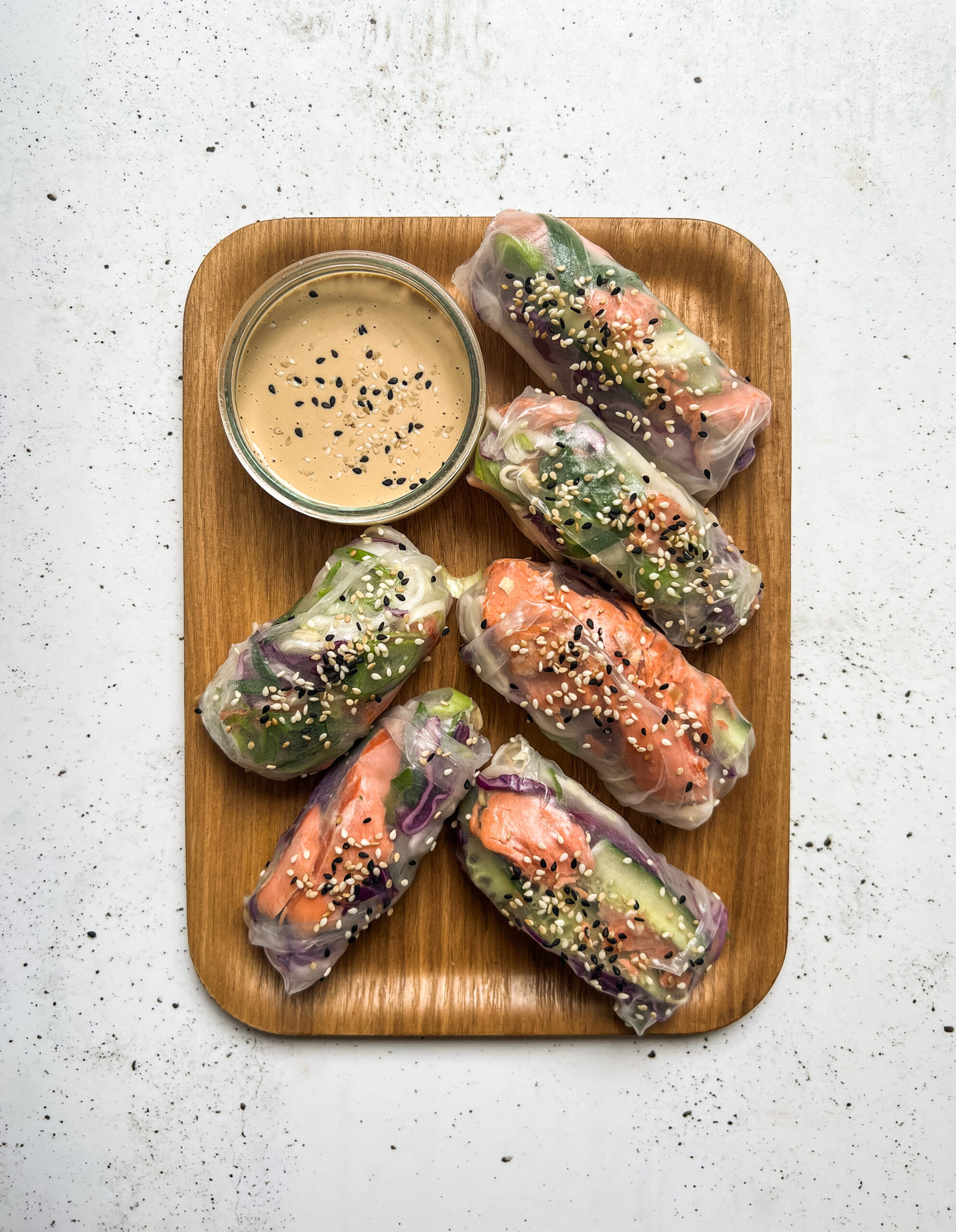 Fresh and Tasty Salmon Rice Paper Rolls: A Simple, Healthy Dish