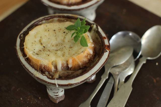 Test Kitchens Ultimate French Onion Soup Recipe: A Fall Classic