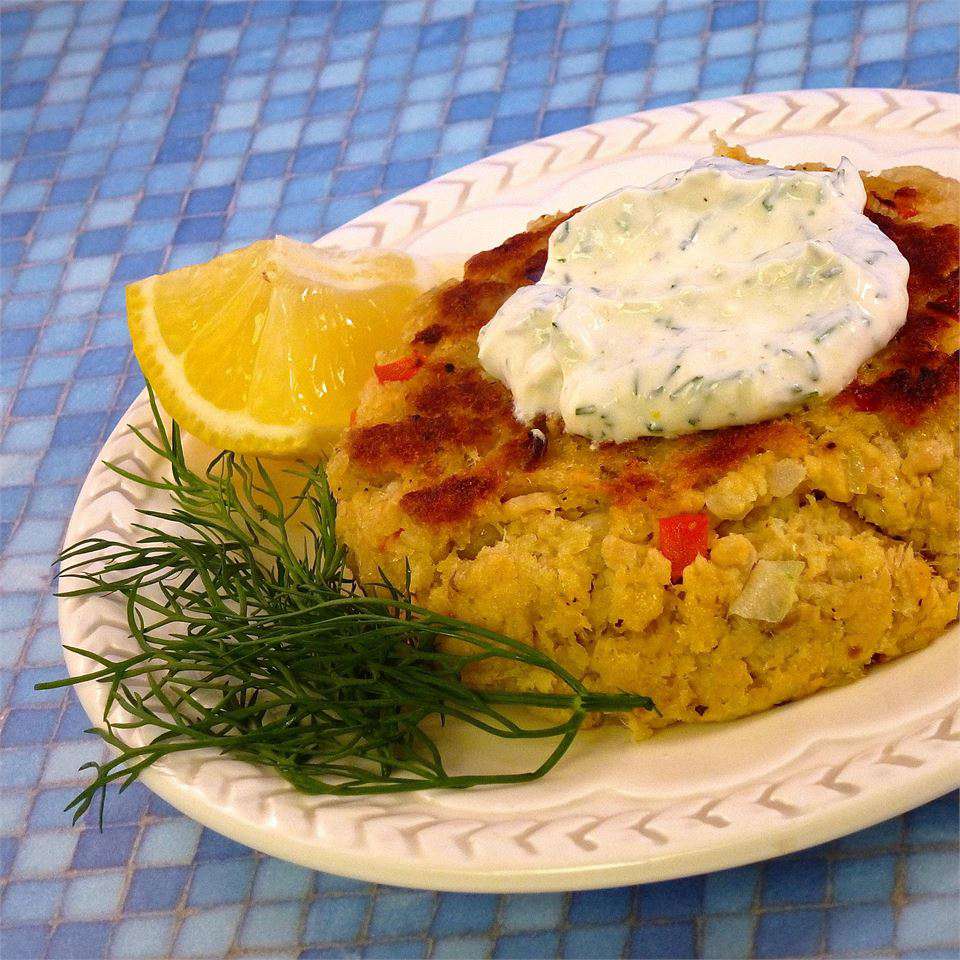 Crispy Salmon Patties with Homemade Dill Sauce for a Flavorful Meal