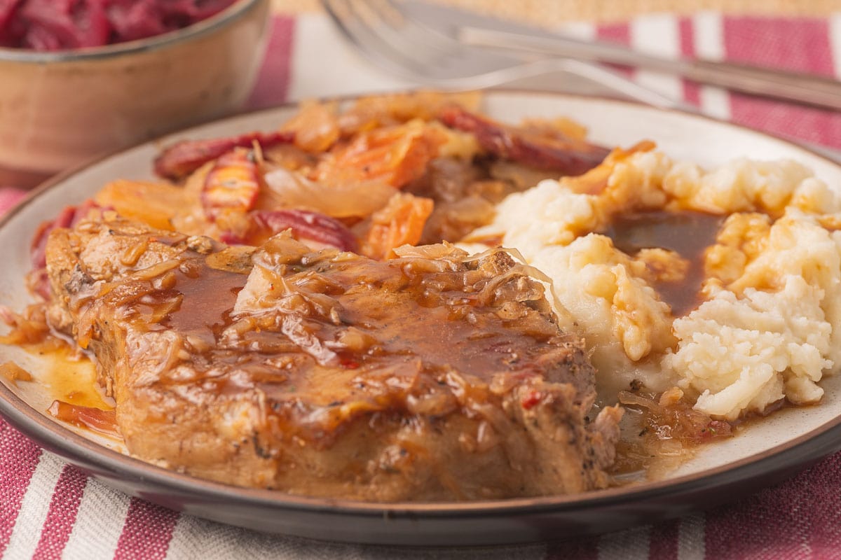 Tender Pork Chops and Sauerkraut in the Crock Pot: Simple and Delicious