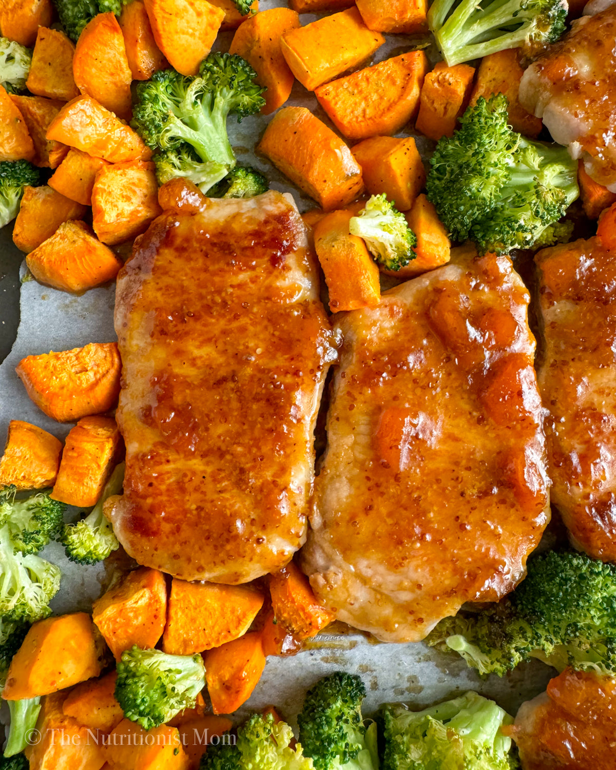 Perfectly Seared Pork Chops with Apricot Preserves and Savory Spices