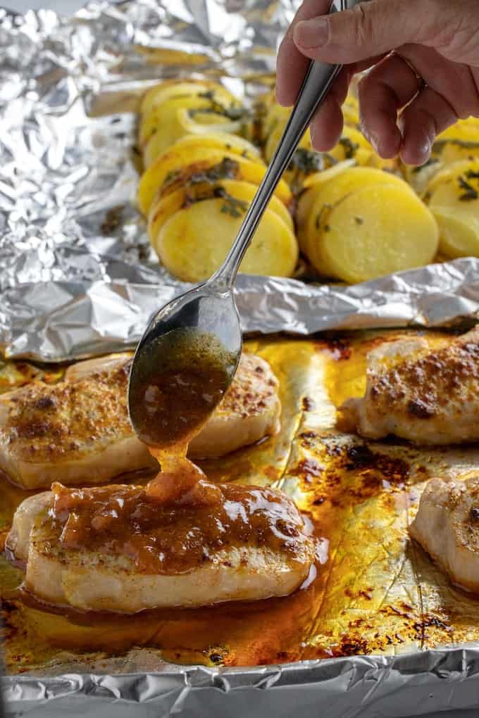 Oven-Baked Pork Chops with Apricot Glaze: Easy and Flavorful Dinner Idea