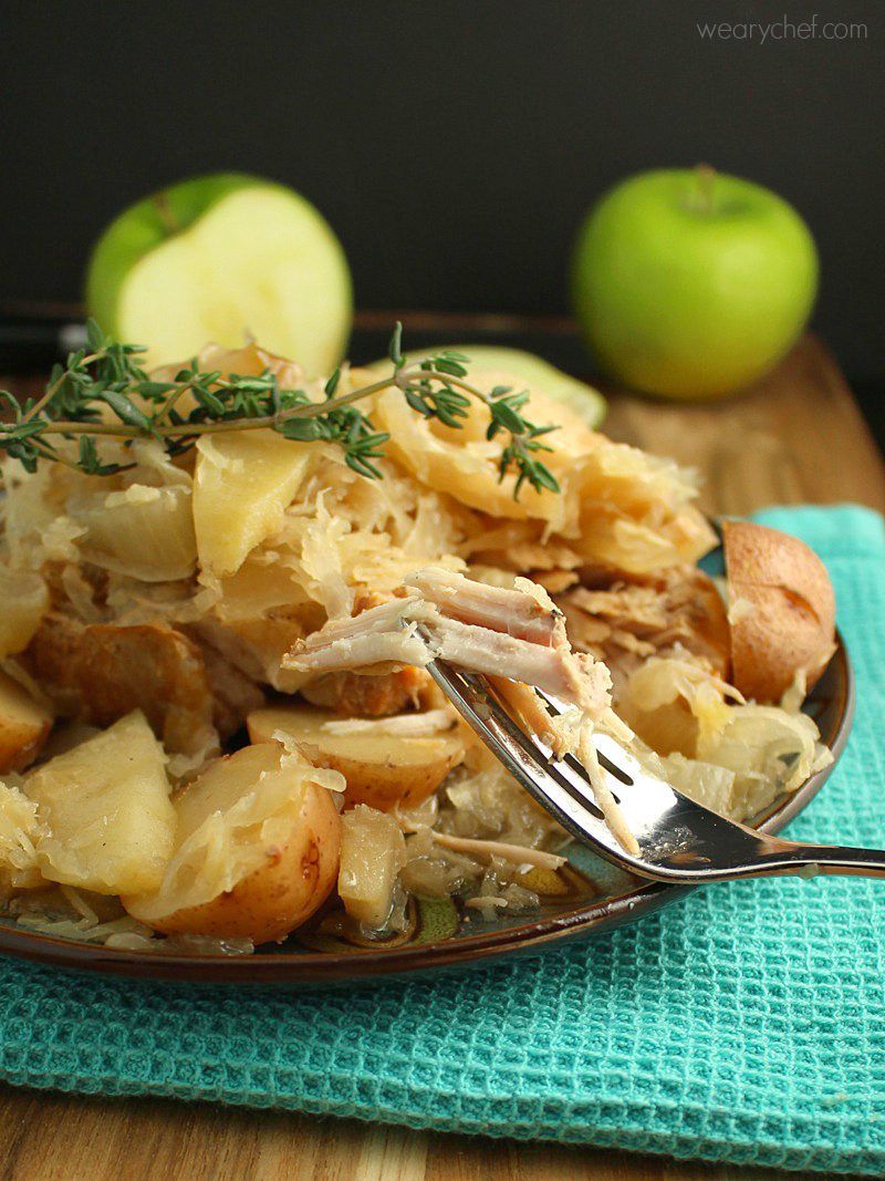 Tender Pork, Sauerkraut, and Apples in the Slow Cooker: A Hearty Dish