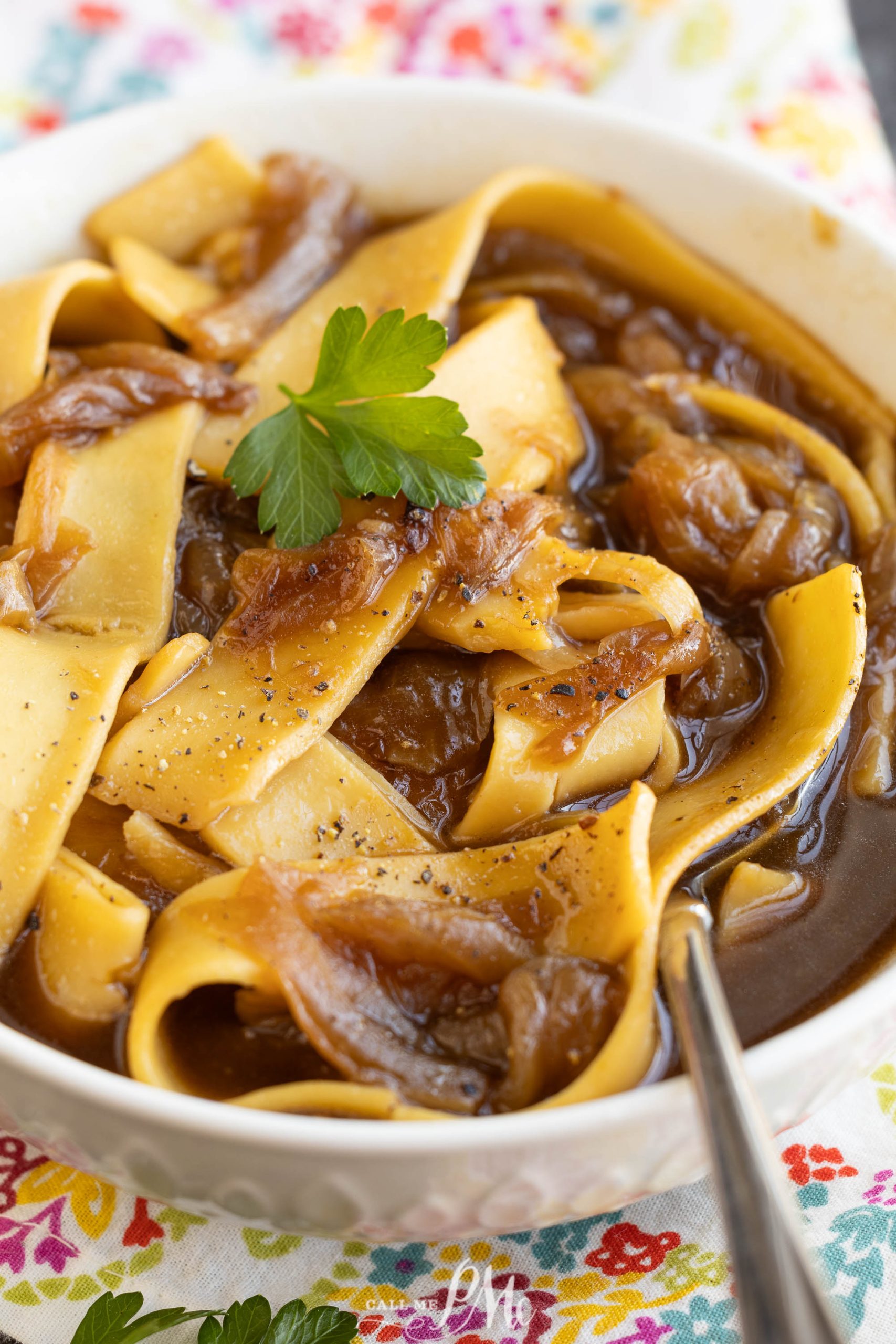 How to Make French Onion Beef Noodle Soup with Rich Broth and Caramelized Onions