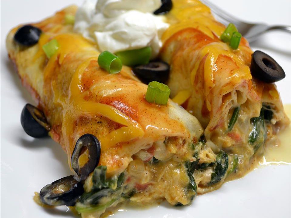 Easy Spinach and Chicken Enchiladas: A Flavorful Mexican Delight