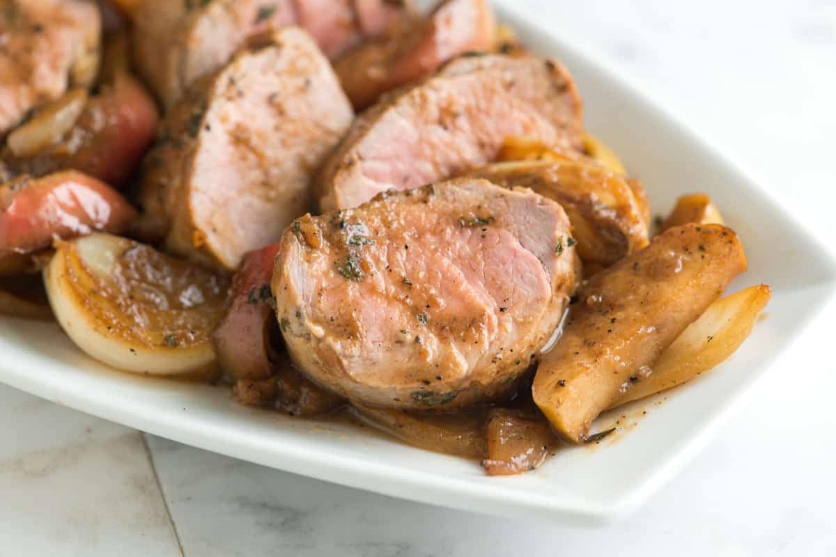 How to Make Juicy Pork Tenderloin with Apples and Onions: Easy Recipes