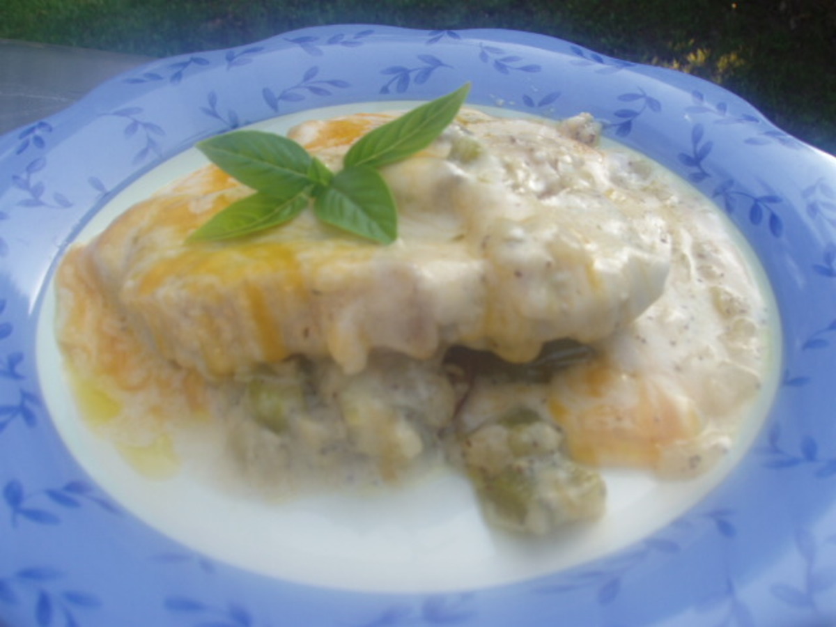 Pork Chop and Potato Casserole with Cream of Mushroom Soup: A Delicious Comfort Food Recipe