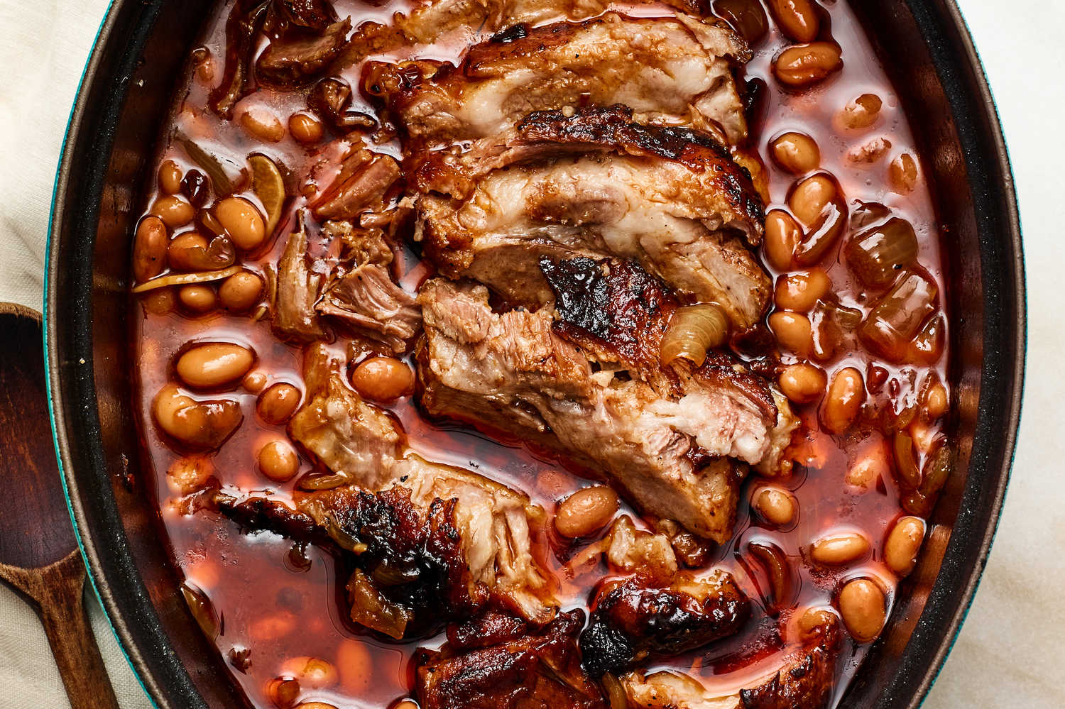 Slow Cooker Pinto Beans with Pork: A Perfect Comfort Food Dish