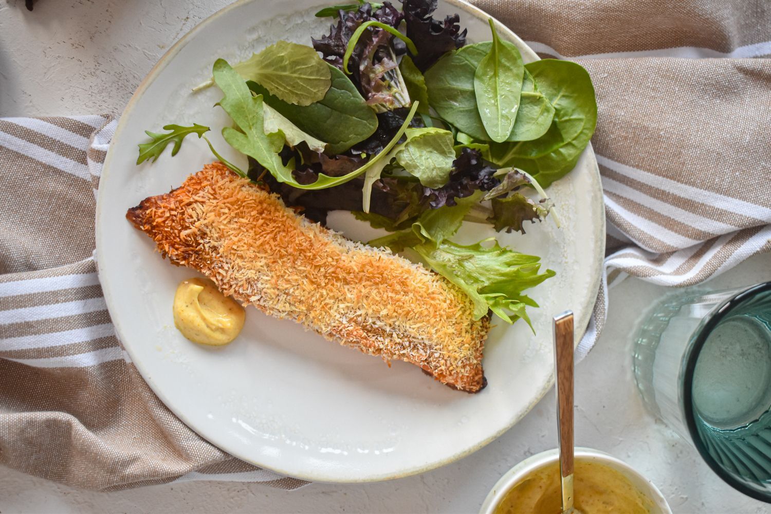 How to Make Delicious Coconut Crusted Salmon: Quick & Easy Recipe