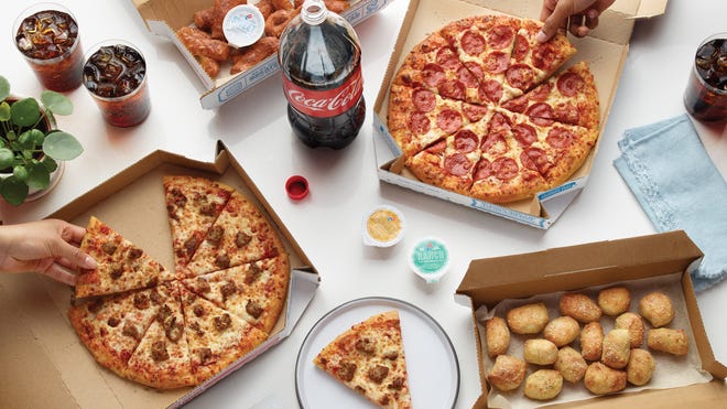 Craving Pizza on Christmas Day? Heres Where You Can Order in 2024