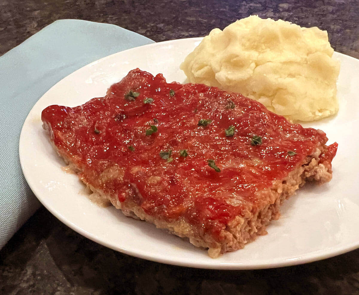 Moist and Delicious Everyday Meatloaf: Easy Recipe for Busy Days