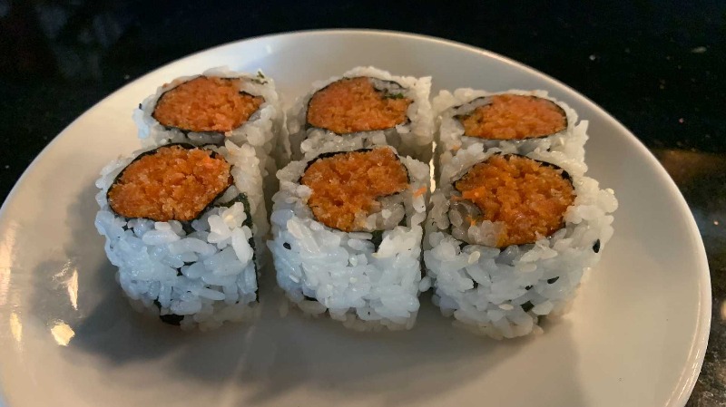 spicy crunch salmon roll