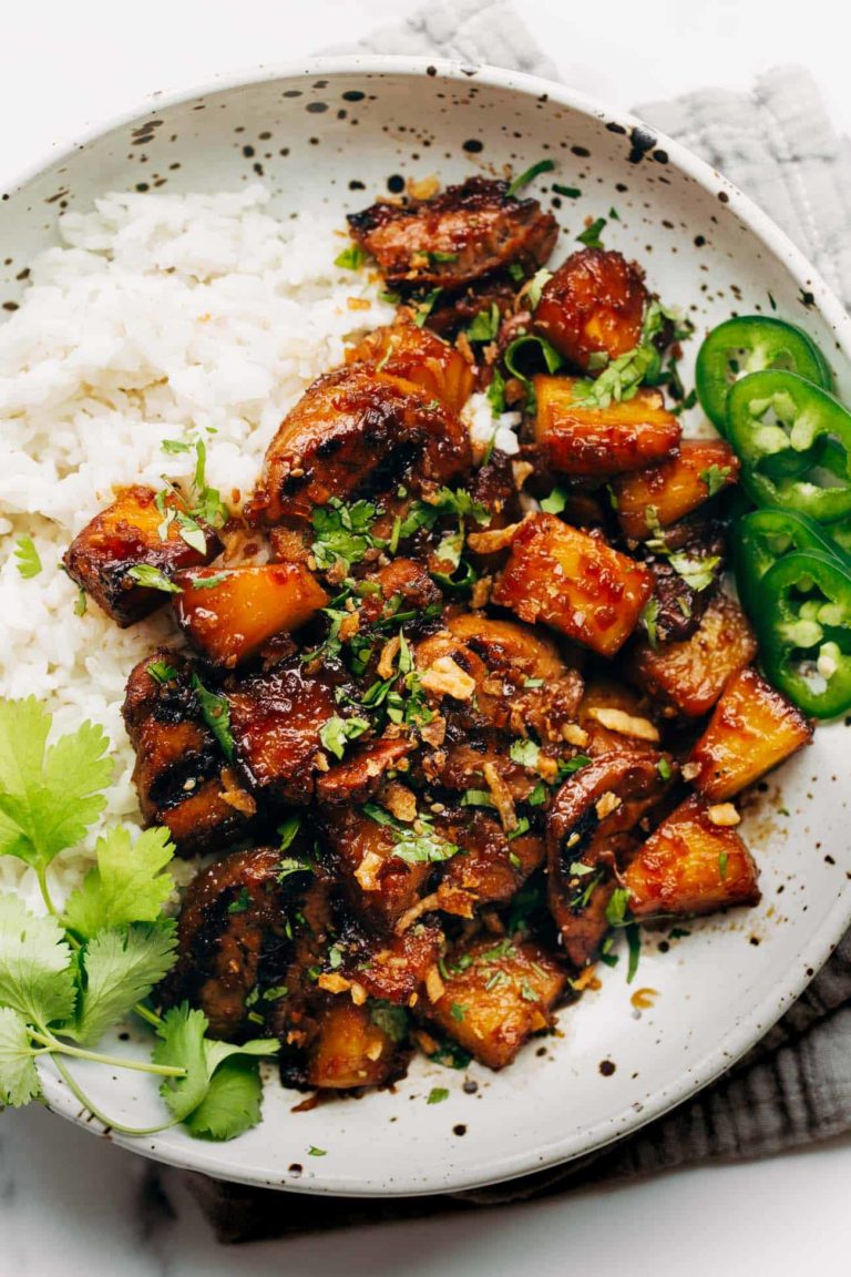 Delicious Pork Con Tiki Recipe with Pineapple and Coconut Milk for a Tasty Tropical Feast