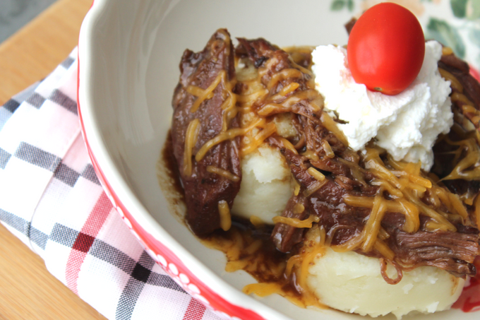 Discover the Hot Beef Sundae: A Hearty Twist on Classic Comfort Food