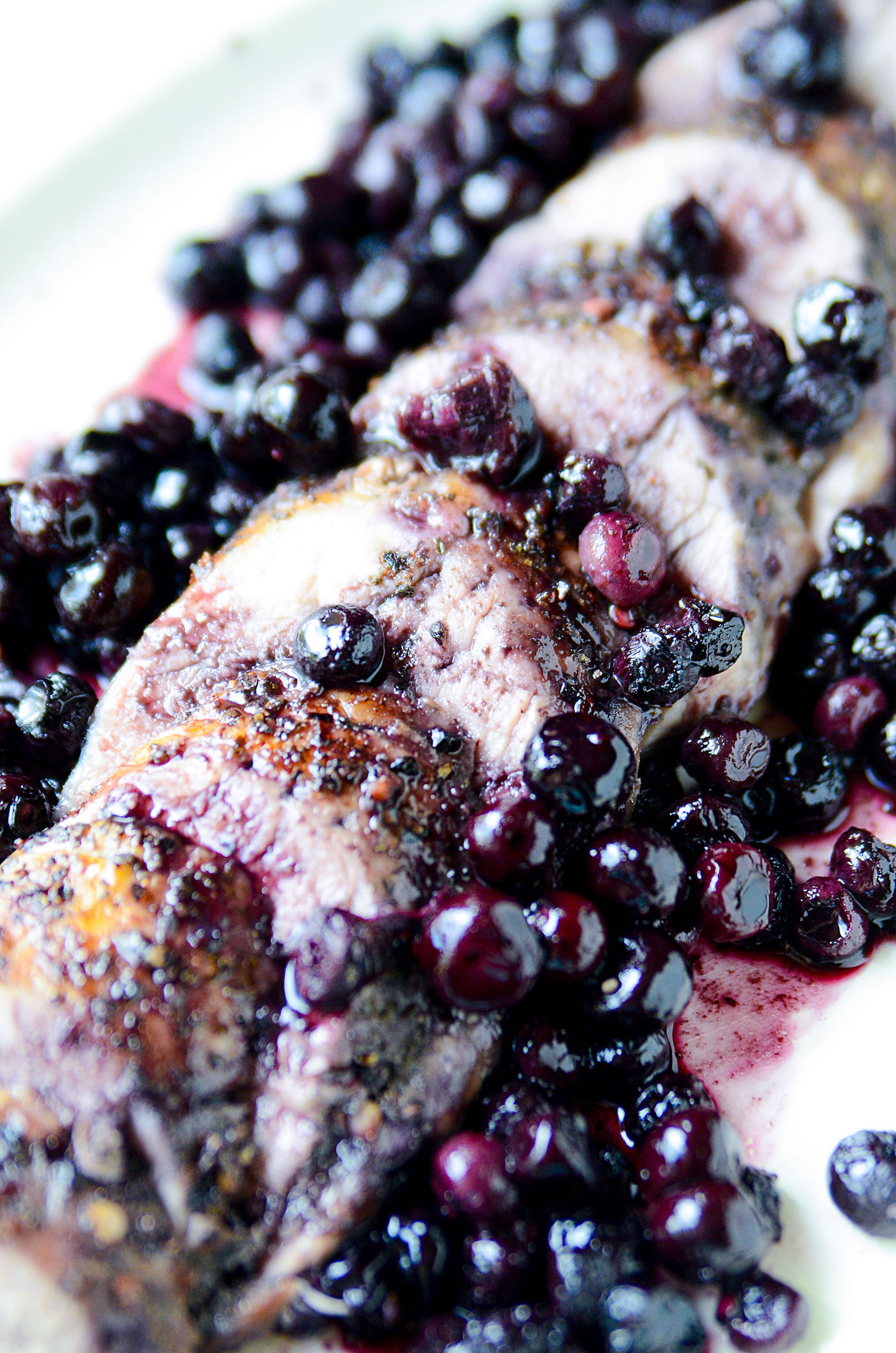 How to Make Pork Tenderloin with Fresh Blueberry Sauce – Easy Recipe Guide